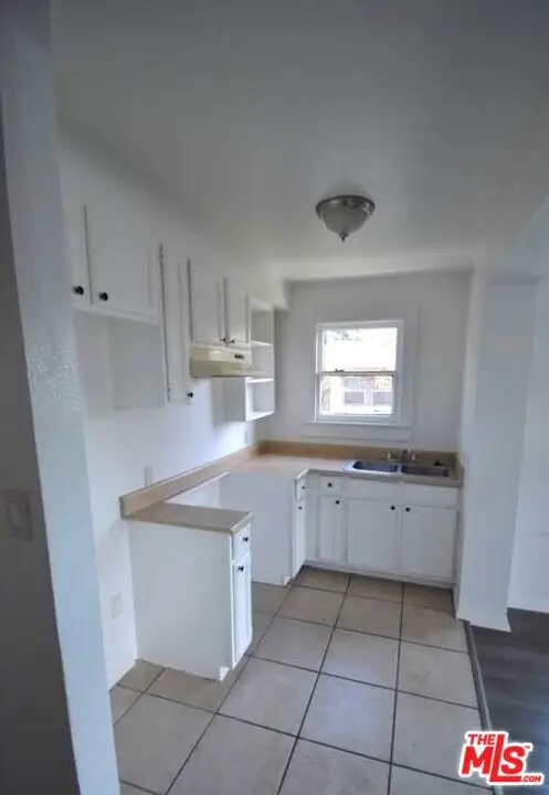 915 E 50th Street, Los Angeles, CA 90011 - Image #3