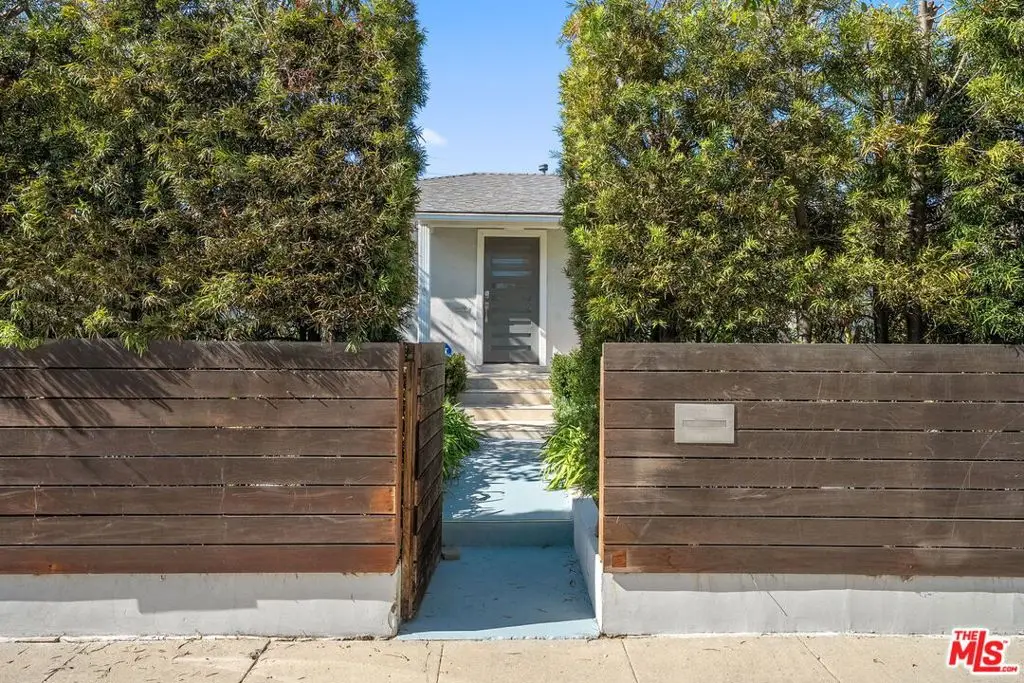 2939 S Oakhurst Avenue, Los Angeles, CA 90034 - Image #1