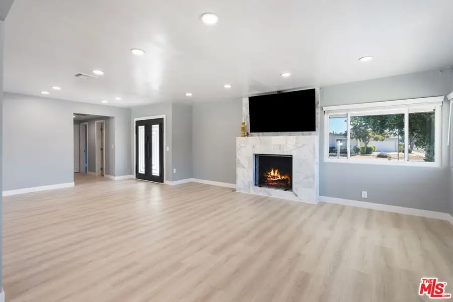 8901 Rubio Avenue, North Hills, CA 91343 - Image #3