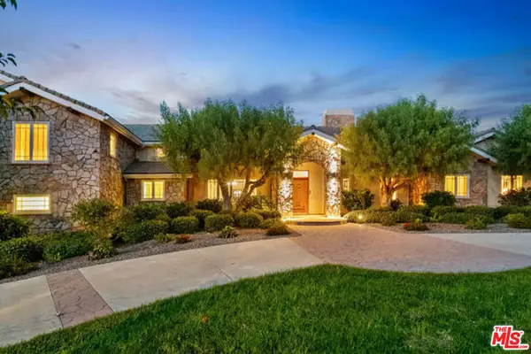 525 Valley Vista Drive, Camarillo, CA 93010