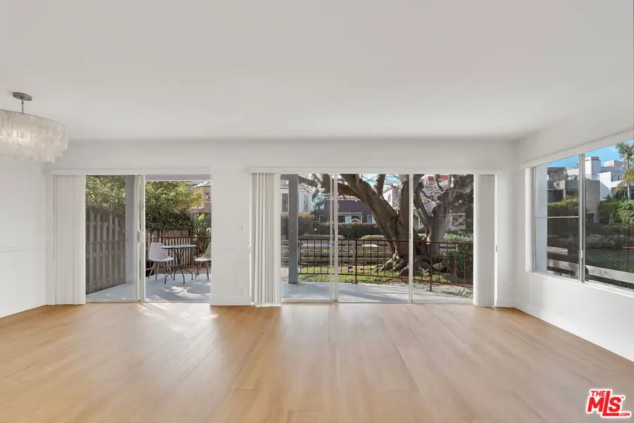 2300 Grand Canal, Venice, CA 90291 - #2