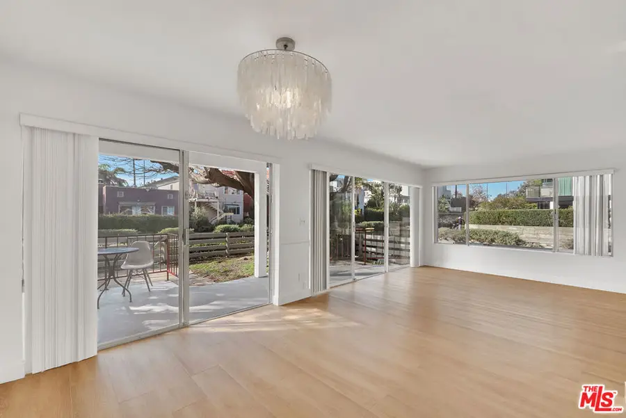 2300 Grand Canal, Venice, CA 90291 - #3