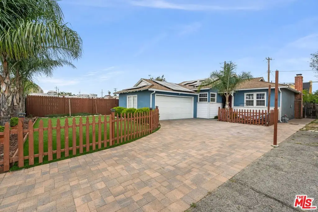 11641 Blythe Street, North Hollywood, CA 91605 - Image #1