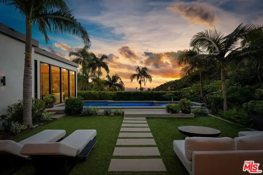 1717 Rising Glen Road, Los Angeles, CA 90069 - Image #2