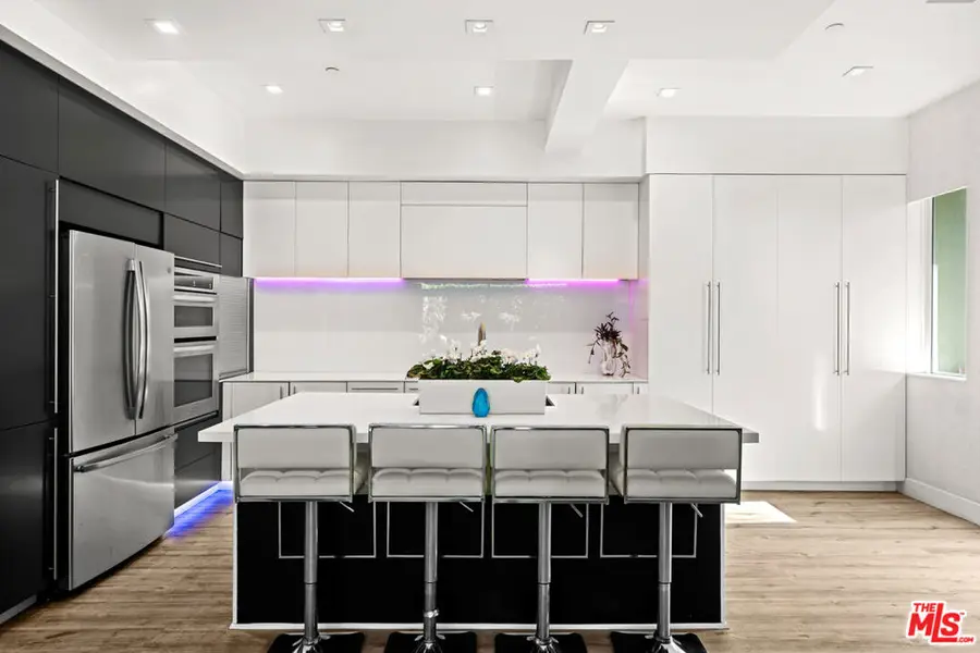 1250 N Harper Avenue #401, West Hollywood, CA 90046 - #3