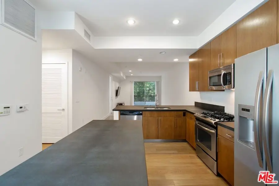 6001 Carlton Way #204, Los Angeles, CA 90028 - #3