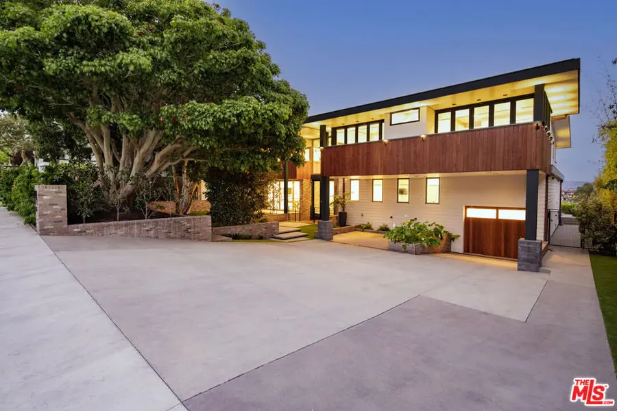 934 1st Street, Manhattan Beach, CA 90266 - #2