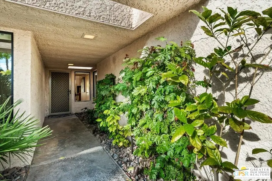 1561 S Cerritos Drive, Palm Springs, CA 92264 - Image #3