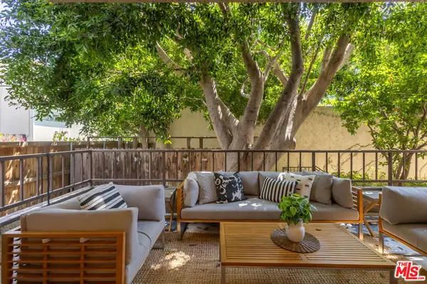 1210 N Kings Road #101, West Hollywood, CA 90069