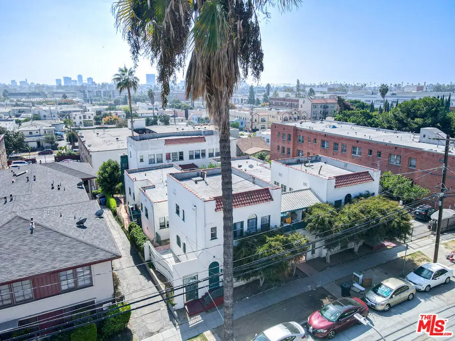 4520 Willow Brook Avenue, Los Angeles, CA 90029 - #3