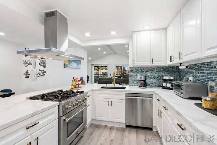 4976 Arroyo Linda Ave, San Diego, CA 92117 - Image #2