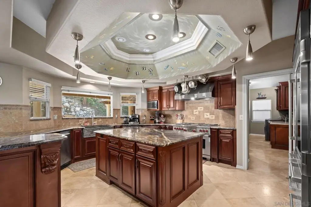 1180 Academy Ln, Vista, CA 92081 - #1