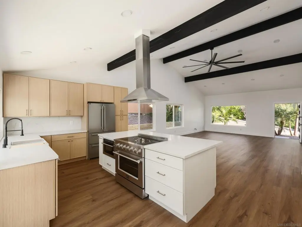 5522 Bloch St, San Diego, CA 92122 - Image #1