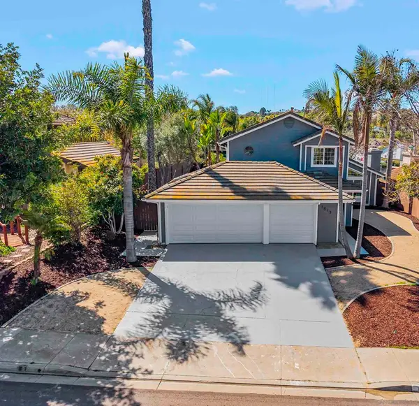 1513 Powell Rd, Oceanside, CA 92056