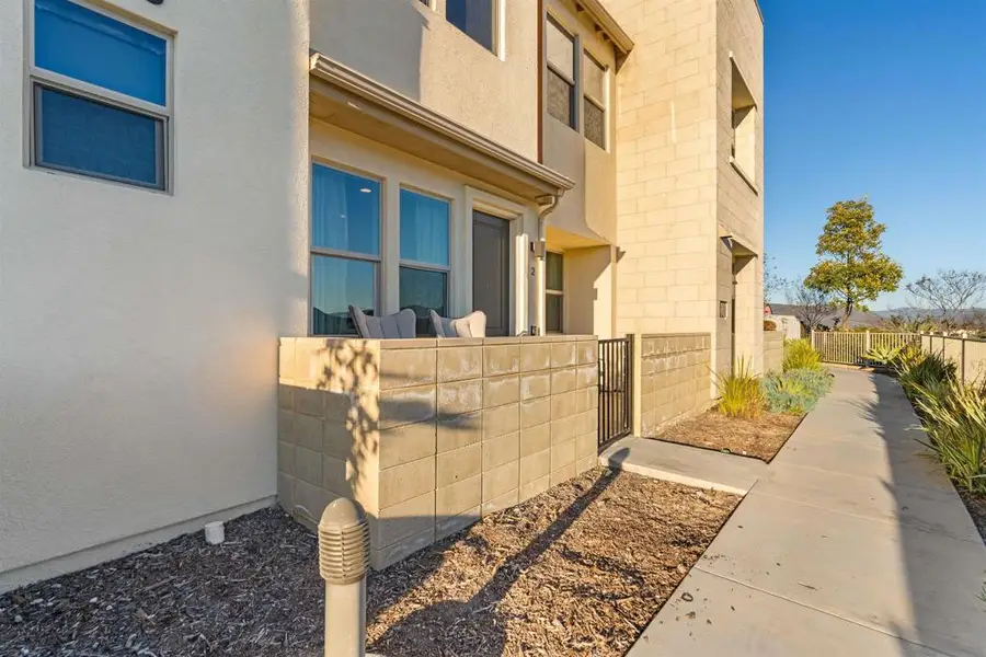 2076 Tango Loop #Unit 2, Chula Vista, CA 91915 - Image #2