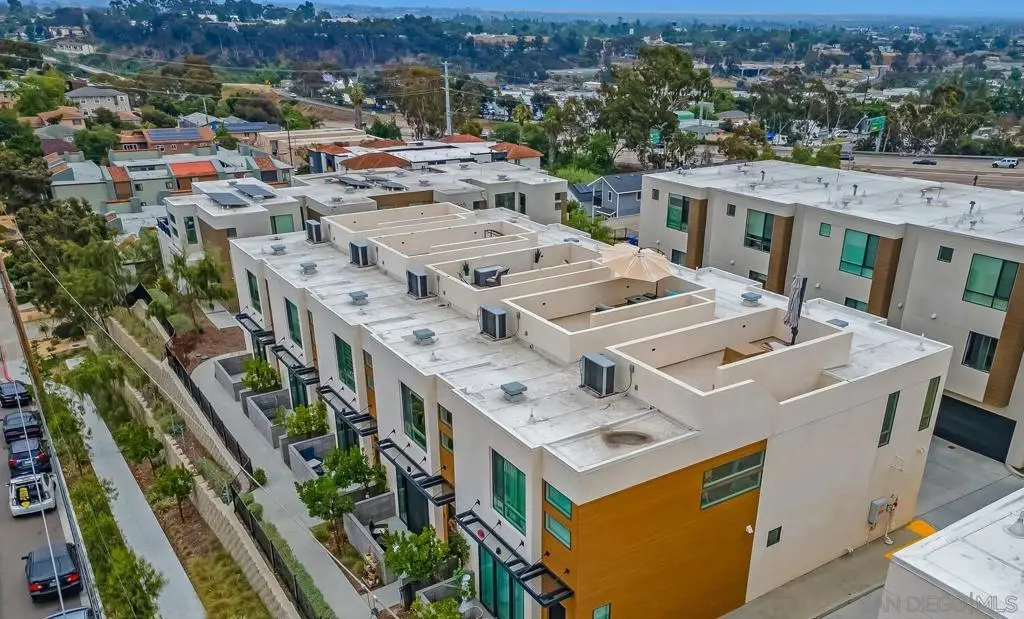 1055 32nd St #8, San Diego, CA 92102 - Image #1