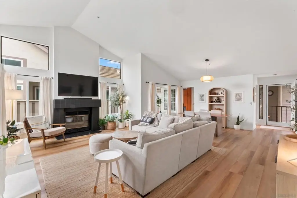 1938 Spyglass Cir, Vista, CA 92081 - #1