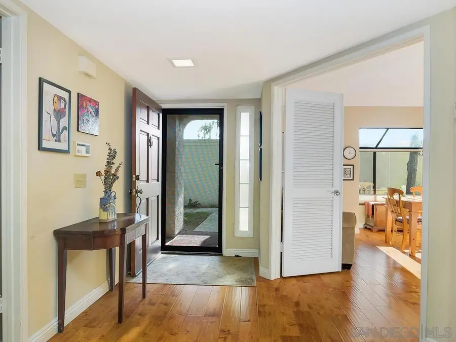 7301 Calle De Fuentes, Carlsbad, CA 92009 - Image #3