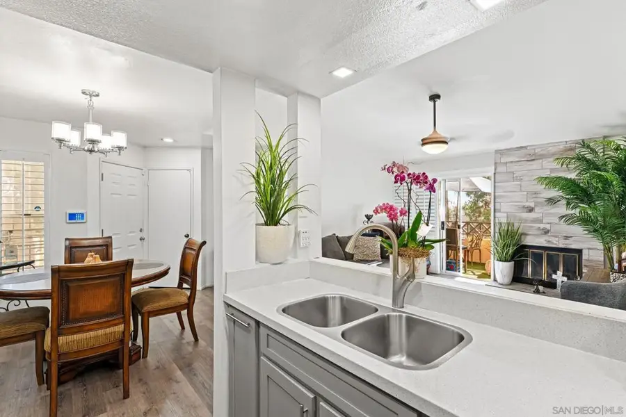 2085 Lakeridge Cir #203, Chula Vista, CA 91913 - Image #3