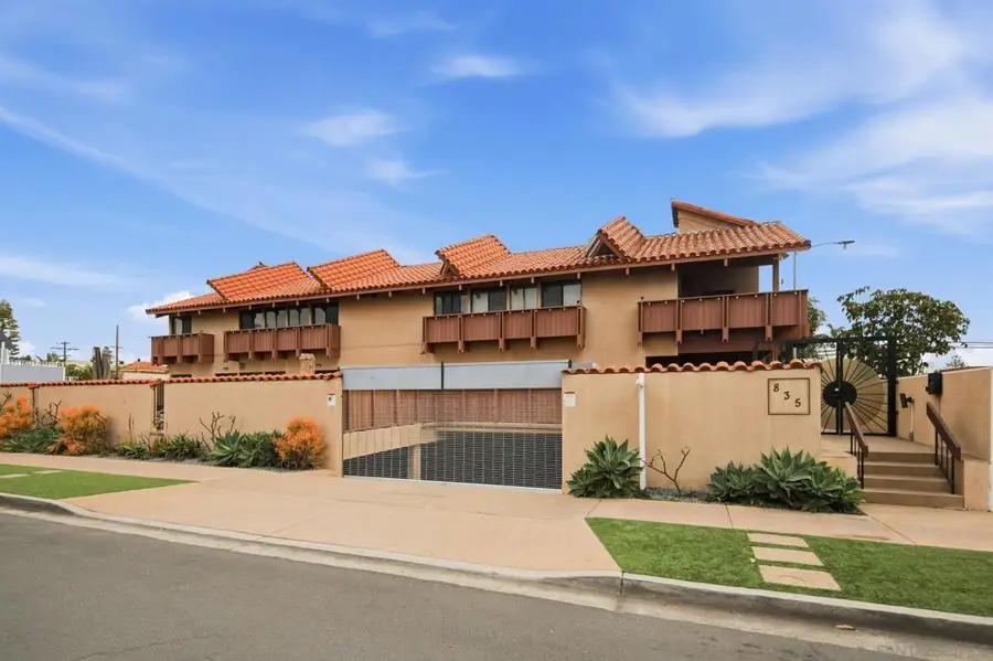 835 D Avenue #5, Coronado, CA 92118 - Image #2