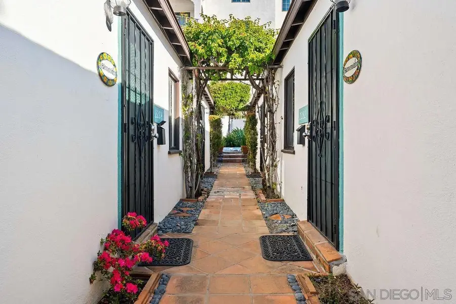 2282 Congress St, San Diego, CA 92110 - #3