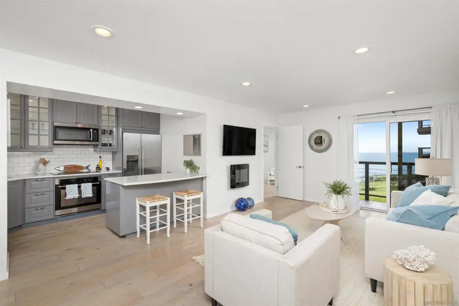 940 Sealane Dr #5, Encinitas, CA 92024 - Image #2