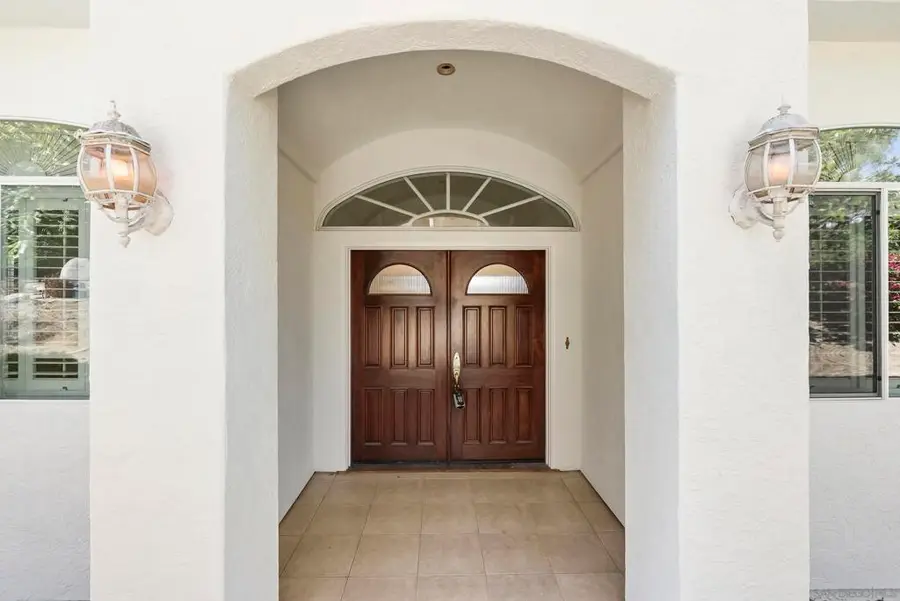 28328 Kettering Ln, Escondido, CA 92026 - Image #3