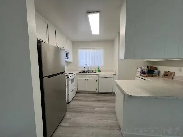 521 Sandalwood Pl #8, Escondido, CA 92027 - #2