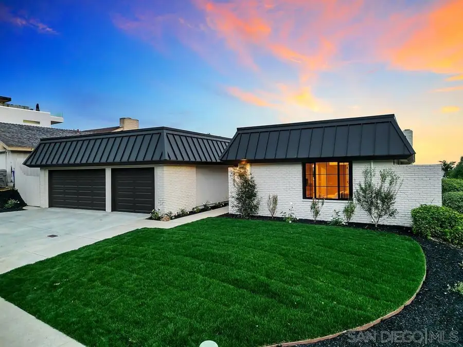 2105 Harbour Heights Rd, San Diego, CA 92109 - #2