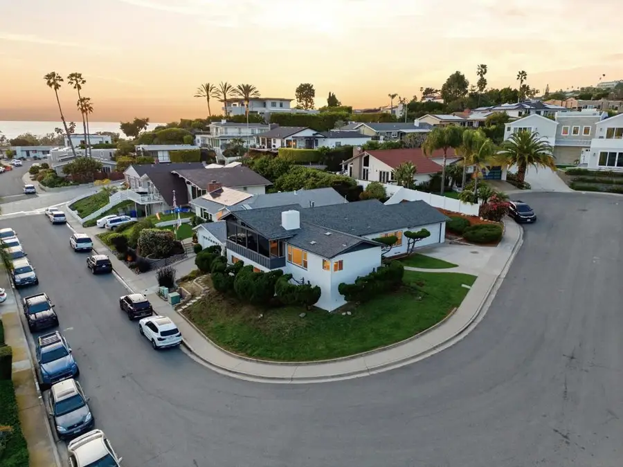 934 Candlelight Place, La Jolla, CA 92037 - #2