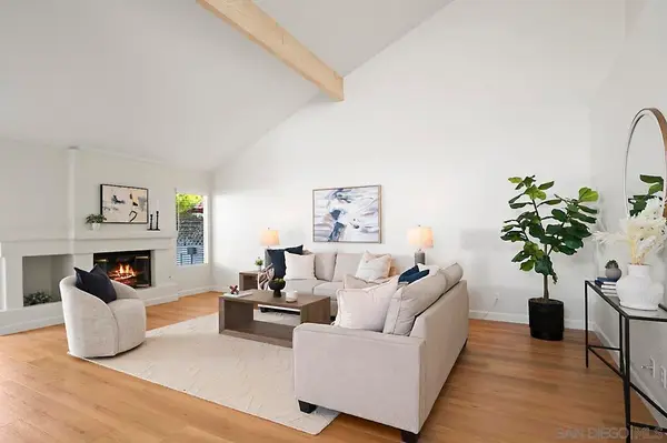 4094 Arcadia Way, Oceanside, CA 92056