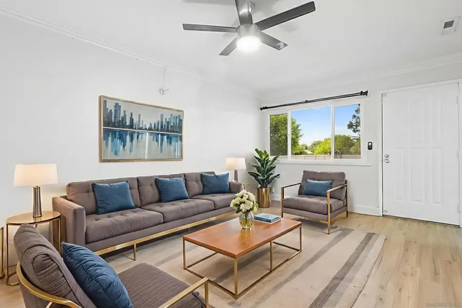 1060 E Washington Ave #5, Escondido, CA 92025 - #3