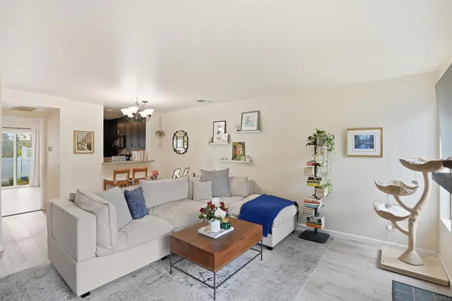 857 Violet Ct, Carlsbad, CA 92011 - #2