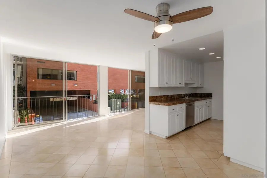 7811 Eads Avenue #206, La Jolla, CA 92037 - #3