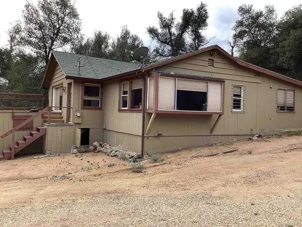 8 Pine Creek Rd, Pine Valley, CA 91962