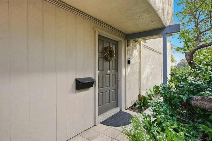 8963 Caminito Fresco, La Jolla, CA 92037 - #2