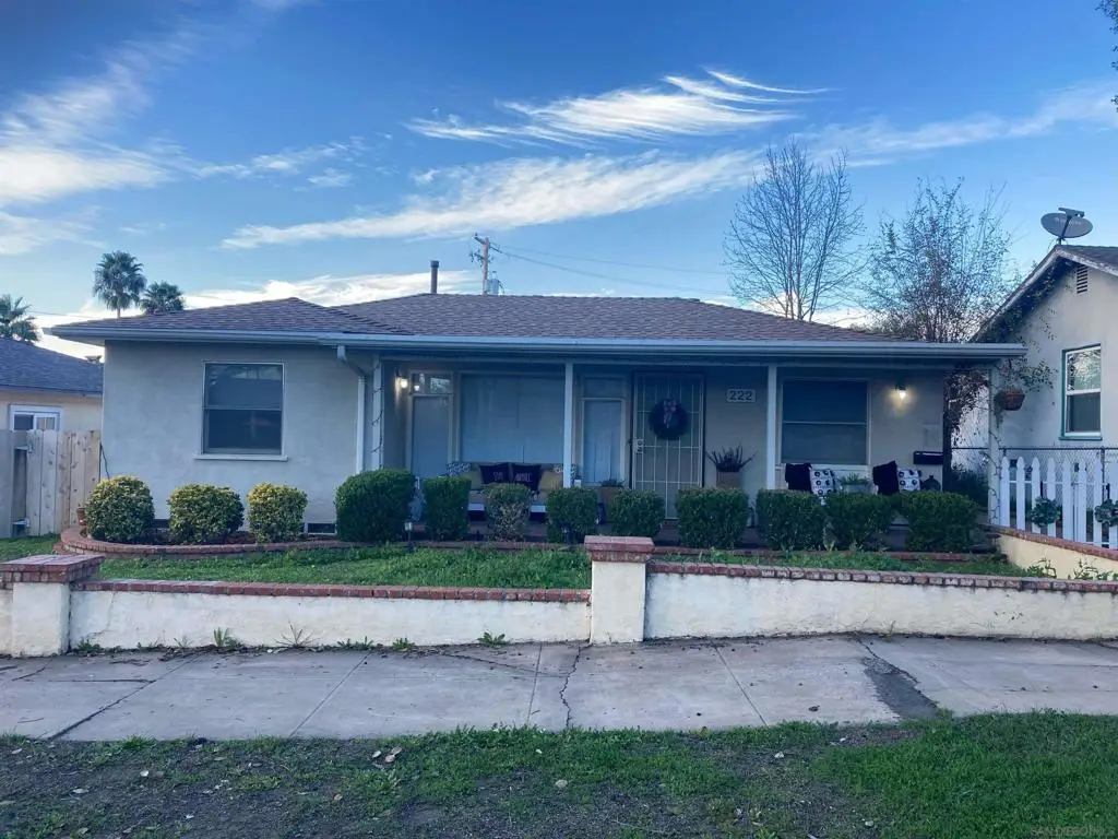 222 W 8th Ave, Escondido, CA 92025 - #1