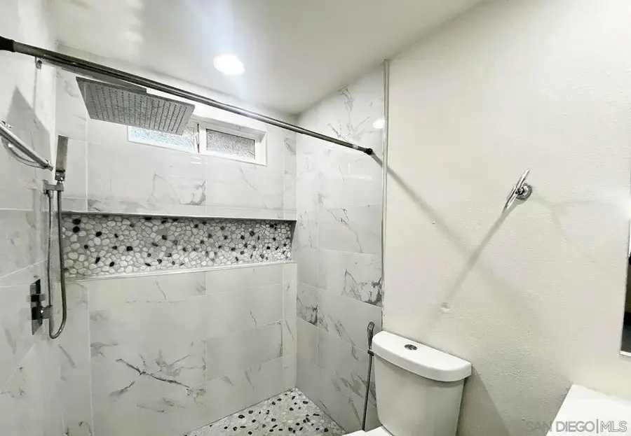 222 W 8th Ave, Escondido, CA 92025 - #3