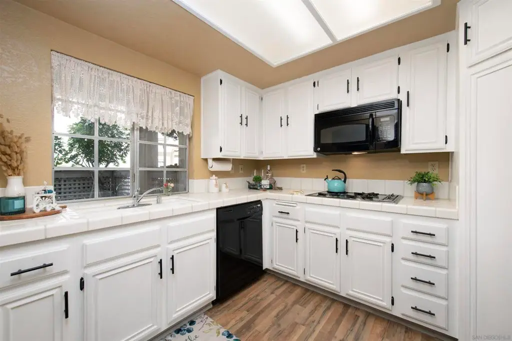 1050 La Tortuga Dr #15, Vista, CA 92081 - #1