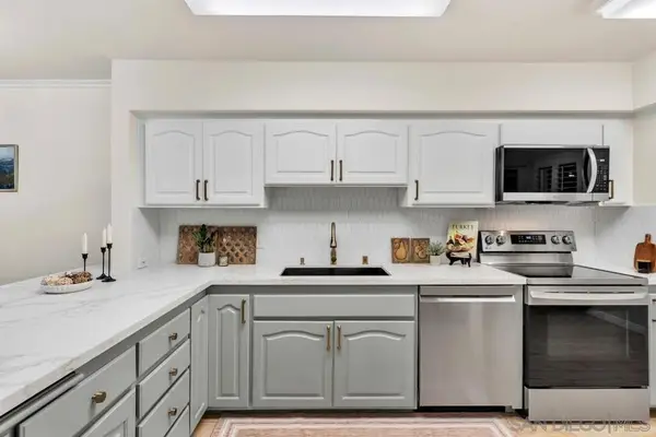 2600 Torrey Pines Rd #B17, La Jolla, CA 92037