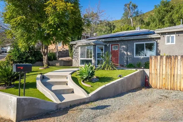 1395 S Somermont Dr., El Cajon, CA 92021