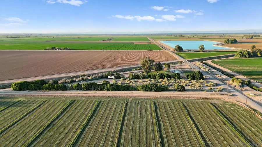 2465 Meloland Rd, El Centro, CA 92243 - #3
