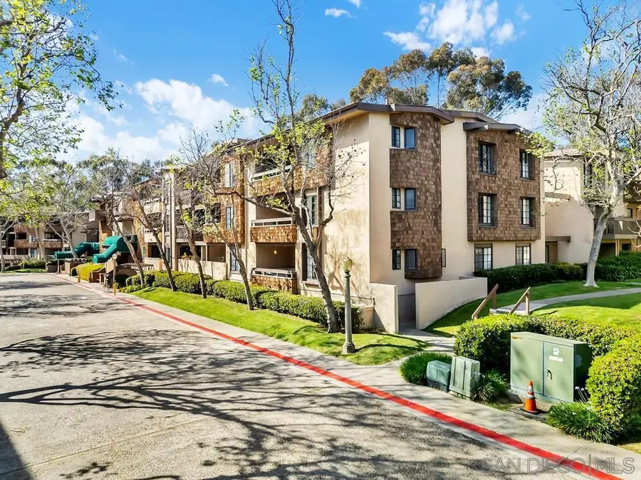 8870 Villa La Jolla Dr #205, La Jolla, CA 92037 - #2