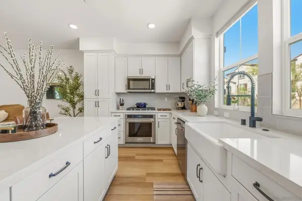 433 Jupiter Gln, Escondido, CA 92025