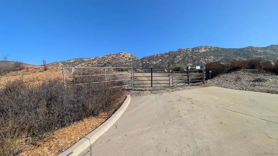 1496 Montana Serena Ct, El Cajon, CA 92021 - #2