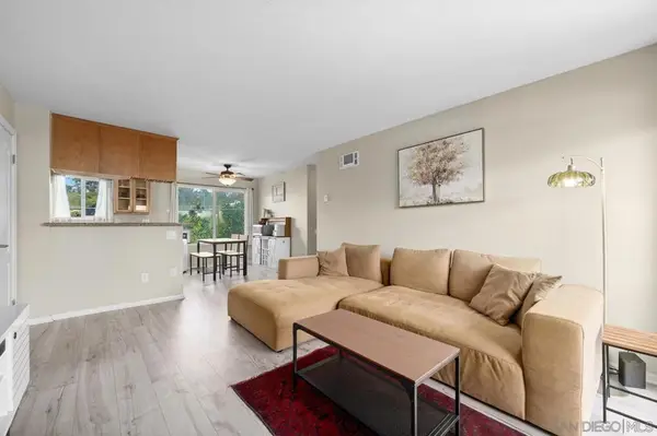 6333 College Grove Way #2104, San Diego, CA 92115