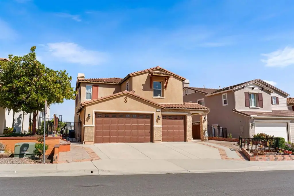 1268 Bellingham Dr., Oceanside, CA 92057 - #1