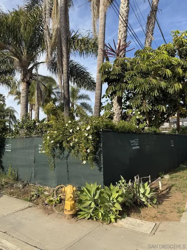 569 Hermes Ave, Encinitas, CA 92024