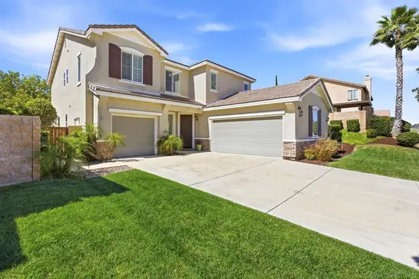 35607 Sainte Foy St, Murrieta, CA 92563