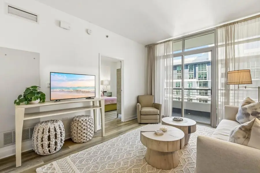 425 W Beech #1607, San Diego, CA 92101 - #2